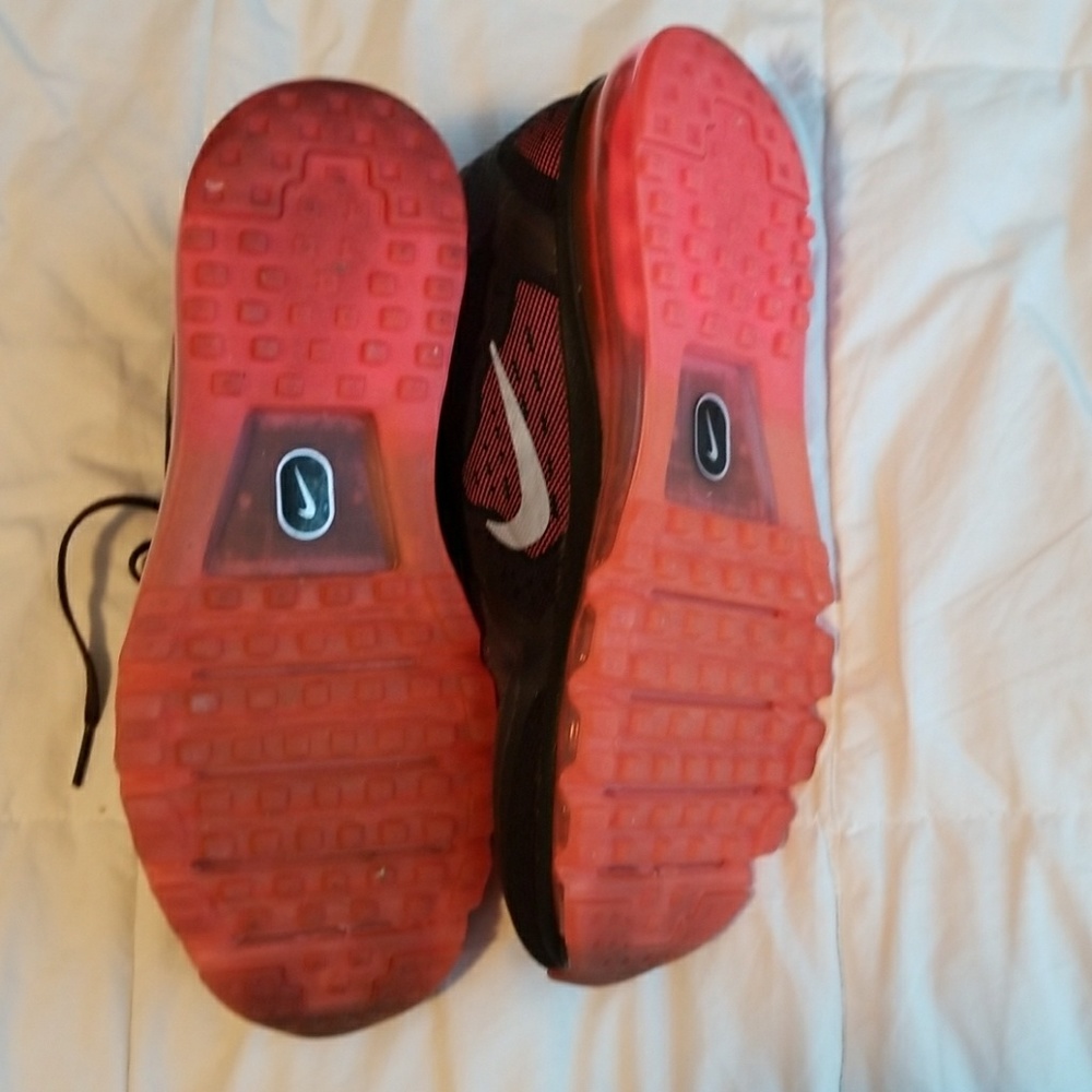 Shoes - Picture 4 of 4